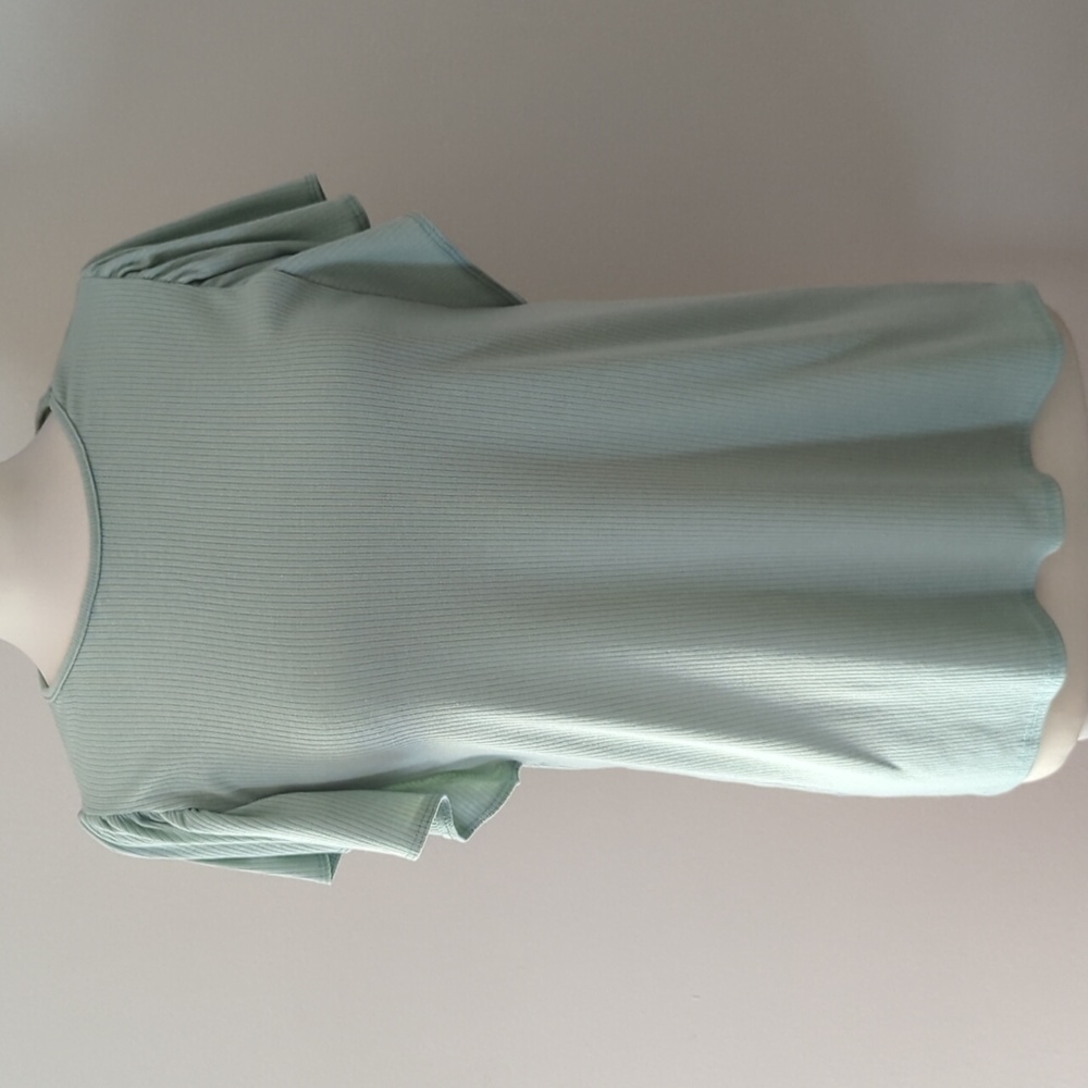 2Hearts mint green ruffle sleeve top